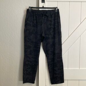 Lululemon camo print pant, Like new
